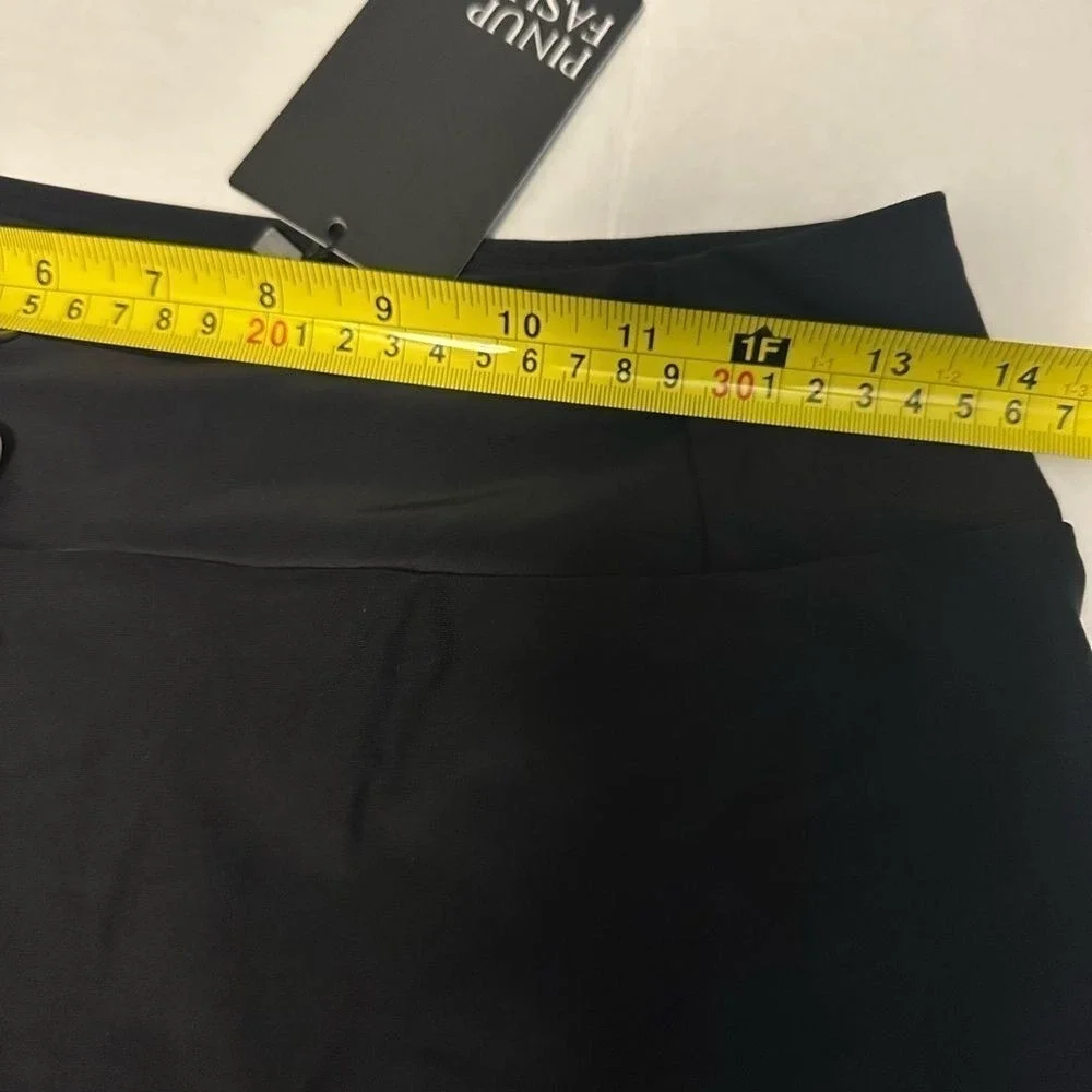 Pinup Fashion Womens Black Athletic Skort Active Skirt with Pockets‎ NWT
